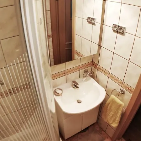At Friends-metro Kabaty Private Bathroom